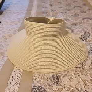 Straw Beach hat, NWOT